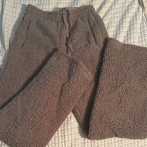 SKIMS Brown Sherpa Lounge Pants